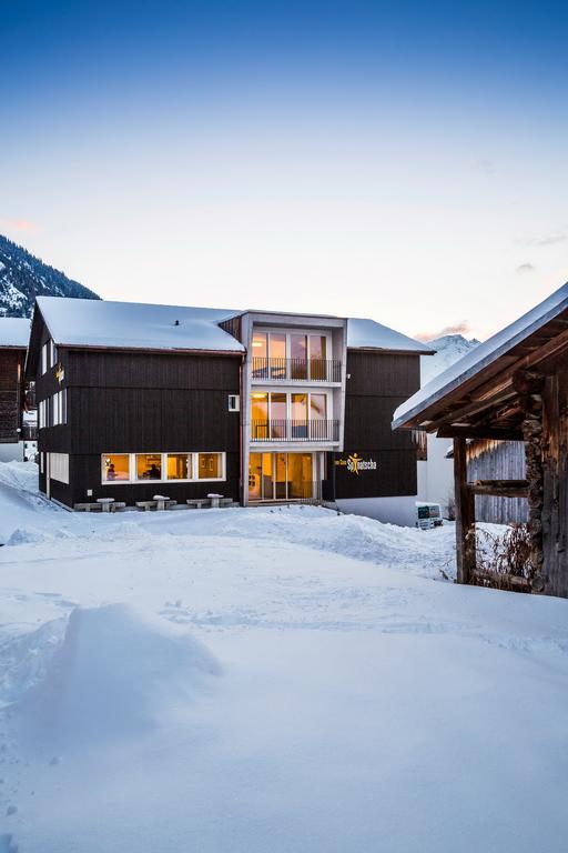 Albergue Nova Casa Spinatscha Sedrun Exterior foto